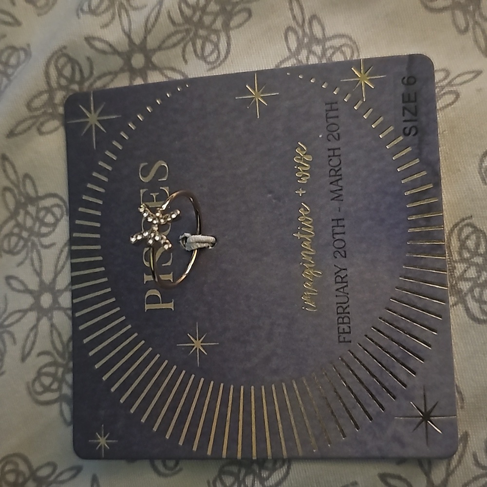 Pisces astrological ring